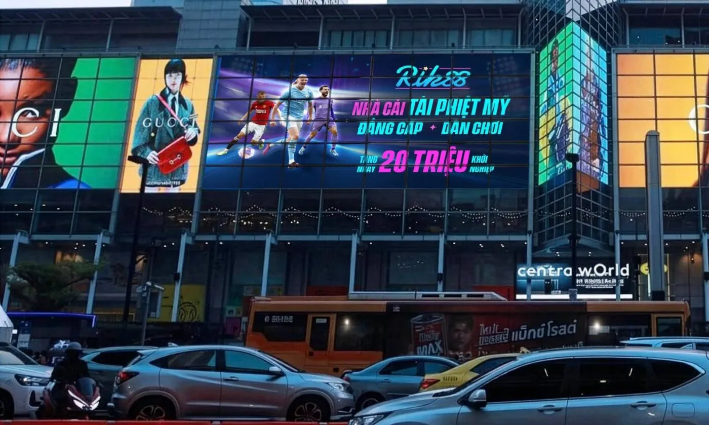 Billboard Rik88 xuất hiện tại Central World (Bangkok) khiến nhiều người không khỏi đặt câu hỏi: quảng cáo thật hay chỉ là hình ảnh dựng để tạo hiệu ứng?